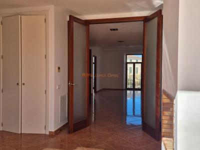 Piso de alta calidad con gran cocina-comedor