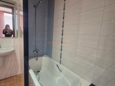 Piso de alta calidad con gran cocina-comedor