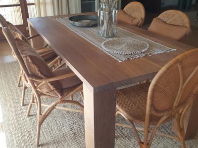 Hochwertiger Holztisch 200x100 + 5 Denzzo Korbstühle zu verkaufen TOP ZUSTAND