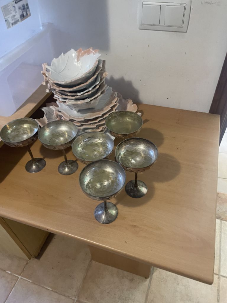 Hübsches Geschirr und Dekoartikel günstig abzugeben