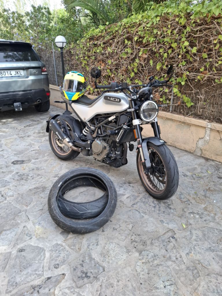 Husqvarna Vitpilen 401 in perfektem Zustand!