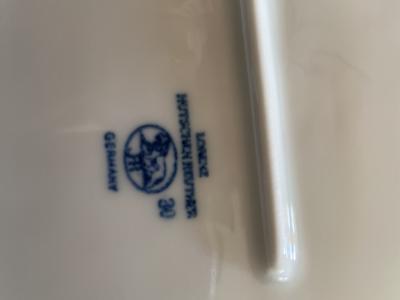 Hutschenreuther dinnerware, Zwiebelmuster (Blue Onion)