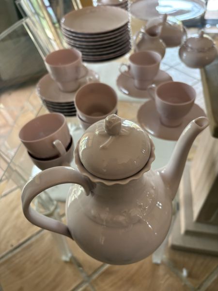 Hutschenreuther Porzellan Rosé komplett für 8 Personen