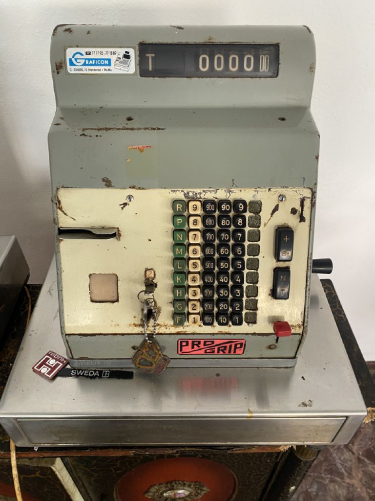vendo maquina registradora antigua