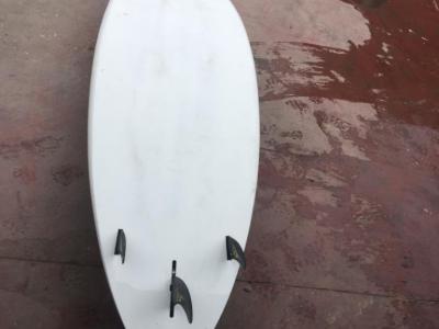 Ich verkaufe Bubble Brand Windsurfbrett mit den Maßen 229/59,5 Liter 96 Liter.