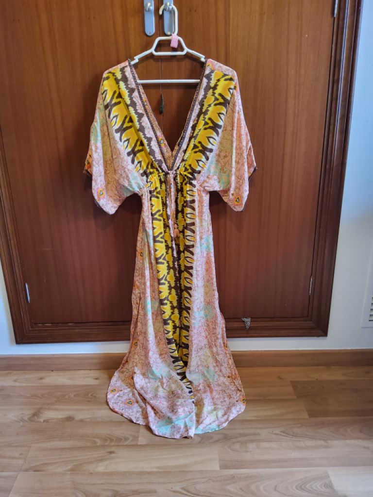 Ich verkaufe verschiedene Kleider, Jumpsuits, Infinity-Kleider, Infinity-Röcke und Infinity-Hosenanz