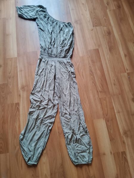 Ich verkaufe verschiedene Kleider, Jumpsuits, Infinity-Kleider, Infinity-Röcke und Infinity-Hosenanz