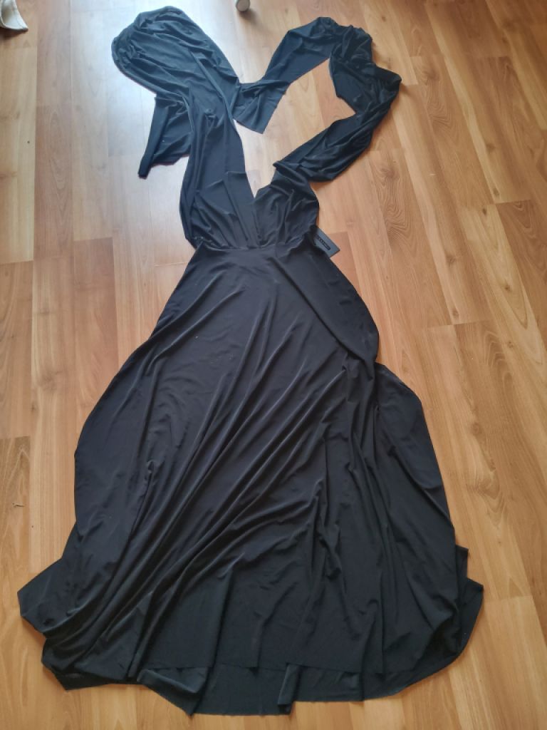 Ich verkaufe verschiedene Kleider, Jumpsuits, Infinity-Kleider, Infinity-Röcke und Infinity-Hosenanz