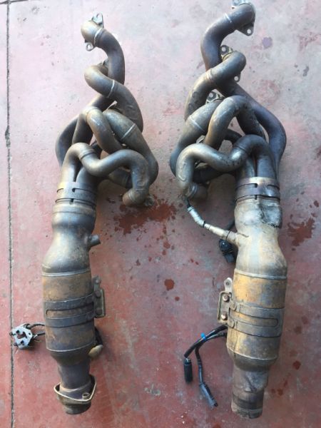 Vendo colectores escape catalizadores para bmw m5 m6 5. 0 v10 507 cv