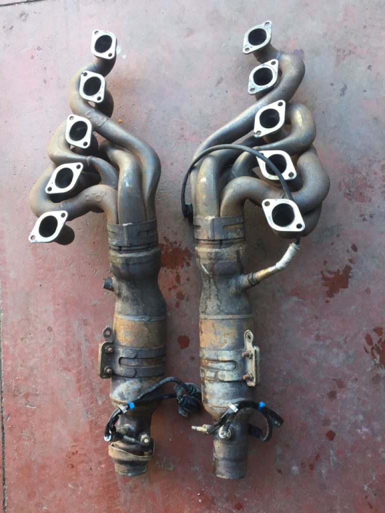 Vendo colectores escape catalizadores para bmw m5 m6 5. 0 v10 507 cv
