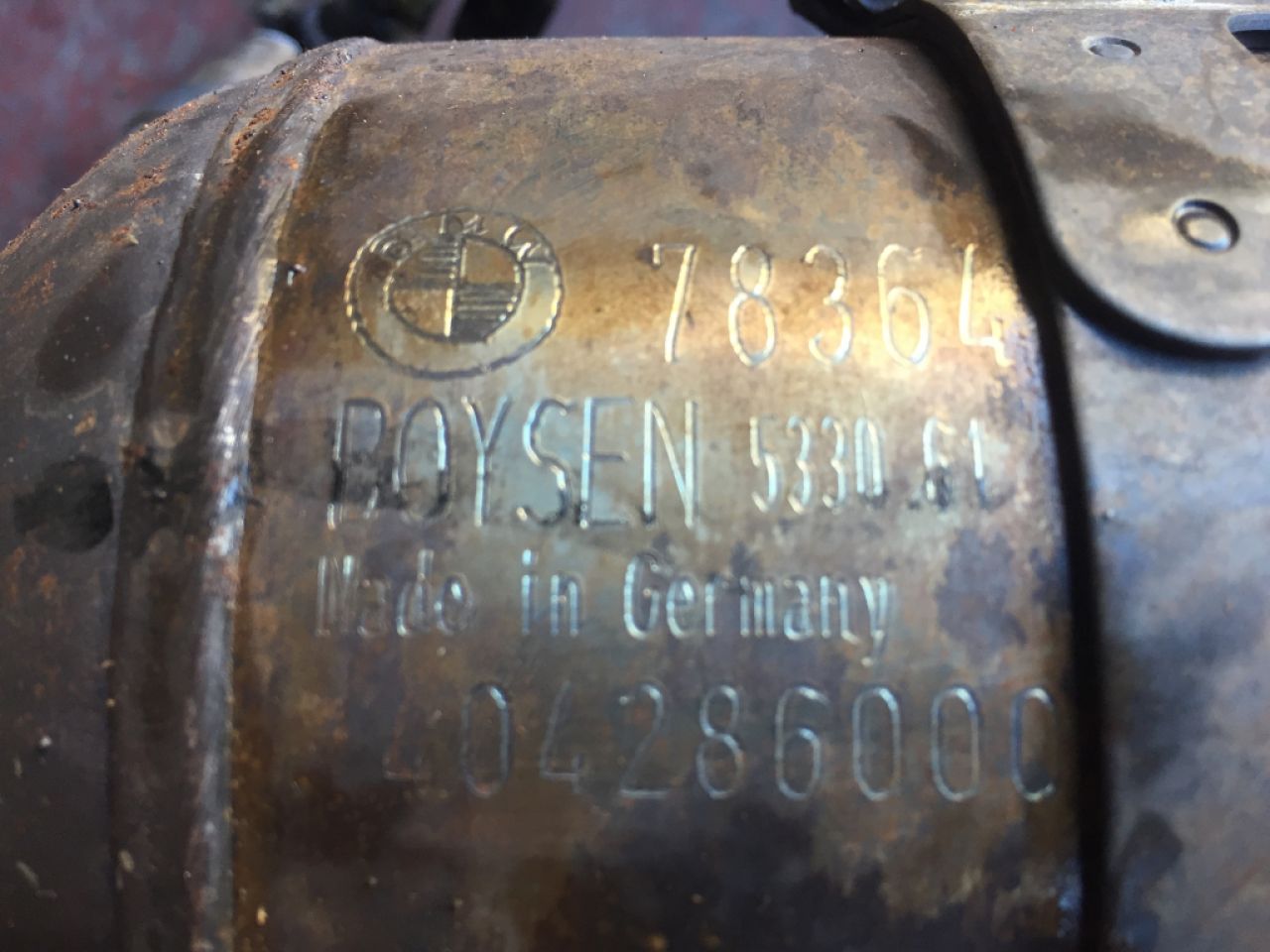 Vendo colectores escape catalizadores para bmw m5 m6 5. 0 v10 507 cv