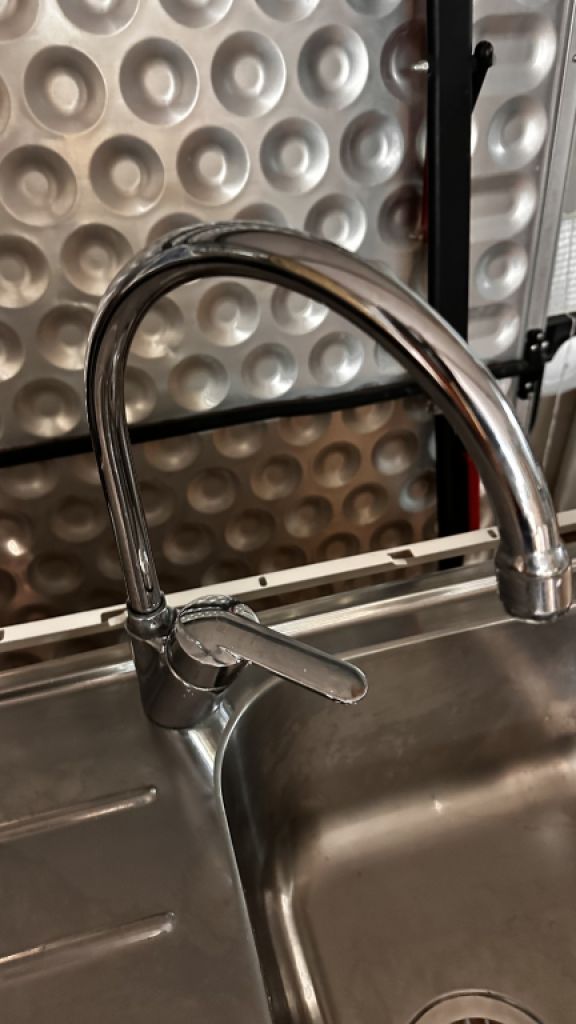 Horno Ikea con placa vitrocerámica y fregadero