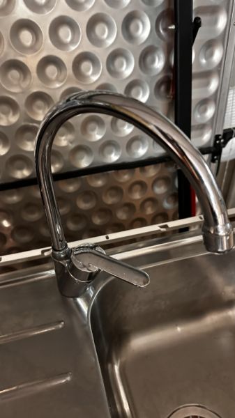 Horno Ikea con placa vitrocerámica y fregadero