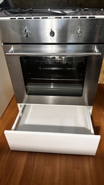 Horno Ikea con placa vitrocerámica y fregadero