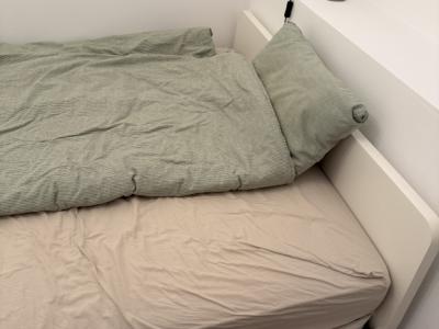 Ikea cama y colchón en venta