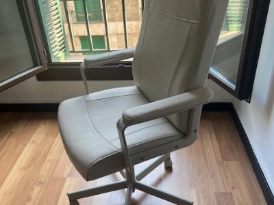 IKEA MILLBERGET silla giratoria, Murum beige / silla de oficina