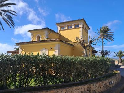 Imposante Finca mit Gästetrankt, Heizung, Pool bei Felanitx - Petra -- F 64