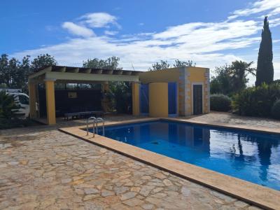 Imposante Finca mit Gästetrankt, Heizung, Pool bei Felanitx - Petra -- F 64