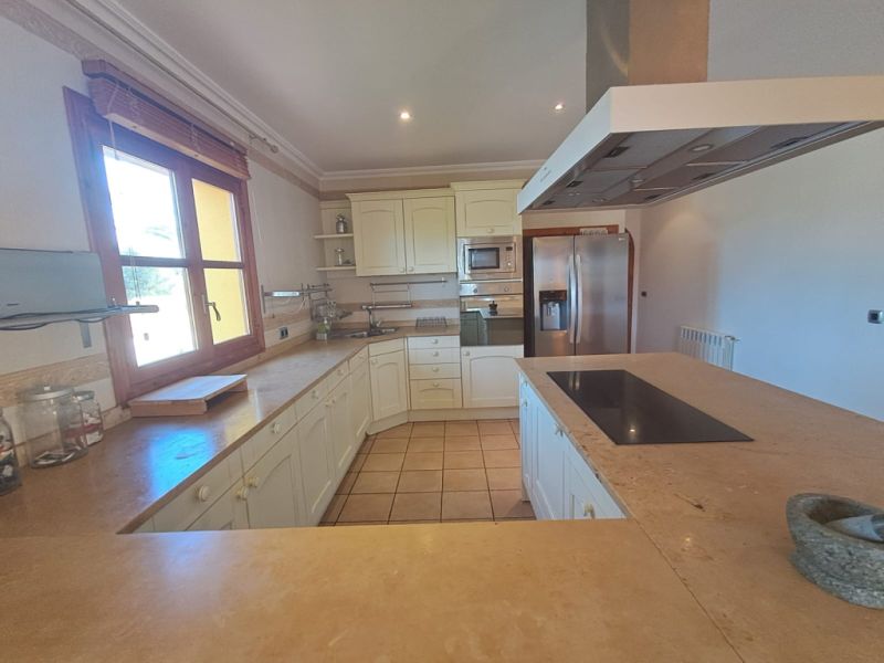 Imposante Finca mit Gästetrankt, Heizung, Pool bei Felanitx - Petra -- F 64