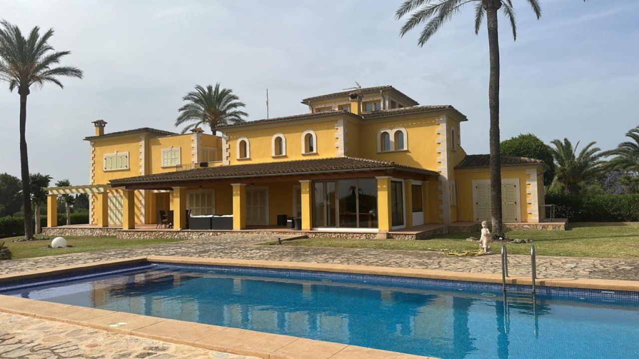 Imposante Finca mit sep. Gästehaus und allen Extras bei Petra- Manacor -- F 64 VK