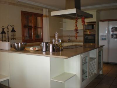 Imposante Finca mit sep. Gästehaus und allen Extras bei Petra- Manacor -- F 64 VK