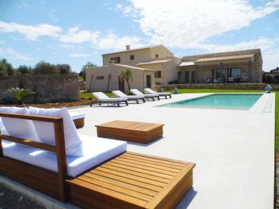 Imposantes Chalet mit allen Extras und 6 SZ in guter Lage bei Manacor - Ortsrand -- CH 56