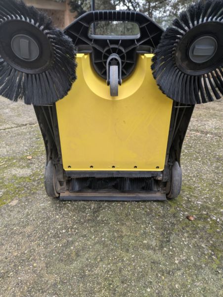 Kärcher Kehrmaschine