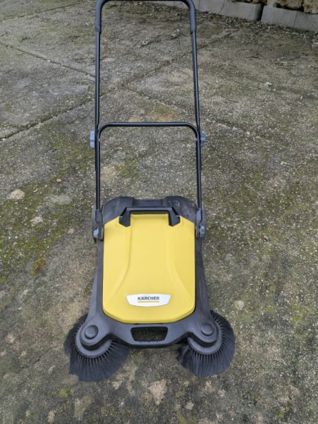 Kärcher Kehrmaschine