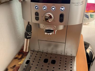 Kaffeemaschine DeLonghi Magnificas Smart