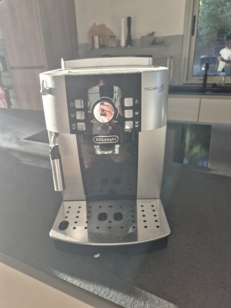 Cafetera superautomática Delonghi