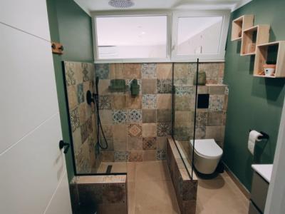 Apartamento completamente renovado en ubicación privilegiada frente al mar – Cala Agulla, Cala Ratjada