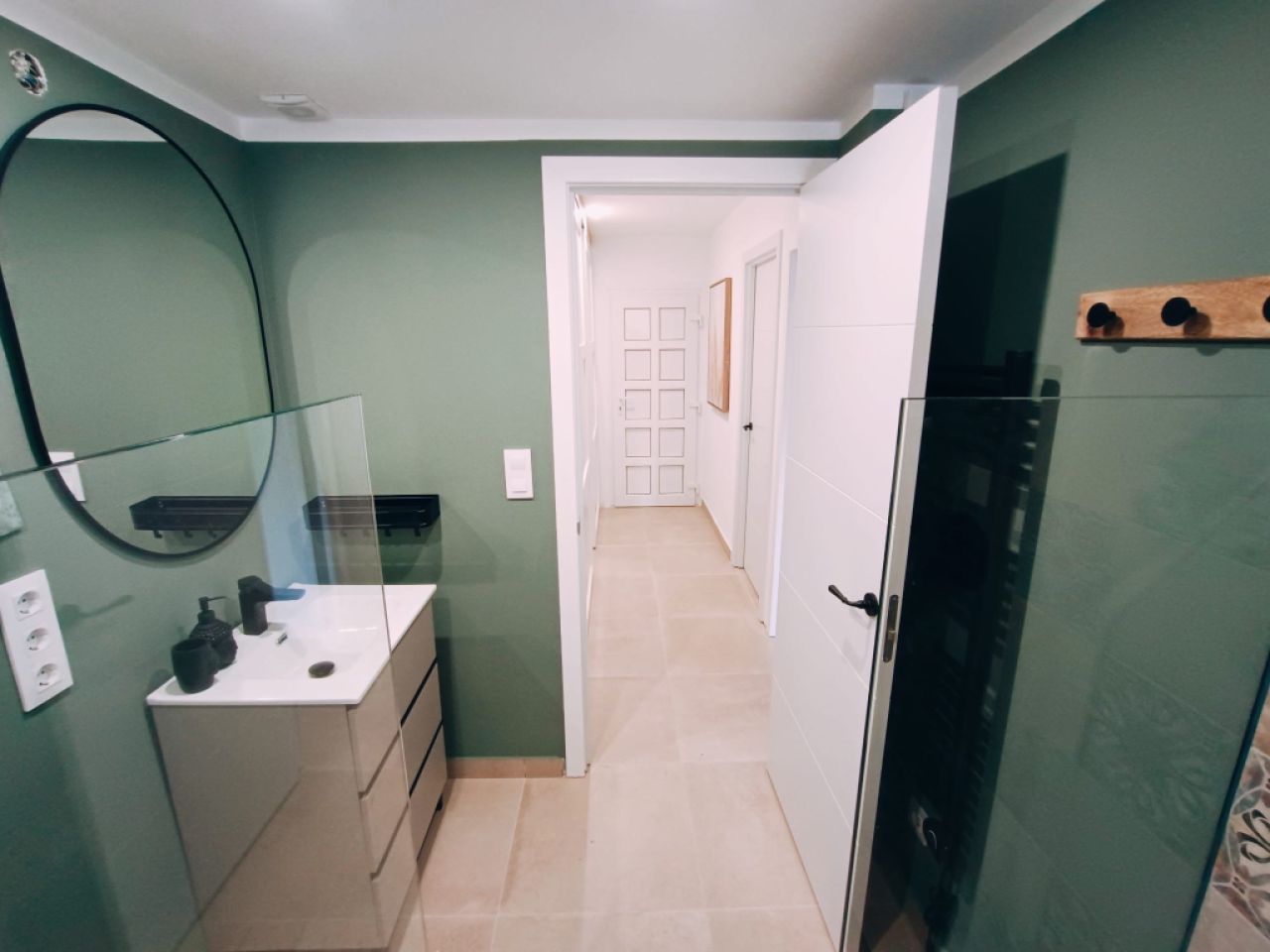 Apartamento completamente renovado en ubicación privilegiada frente al mar – Cala Agulla, Cala Ratjada