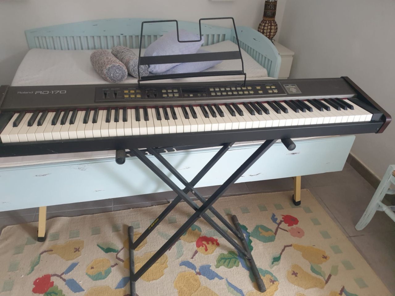 Teclado de la empresa Roland