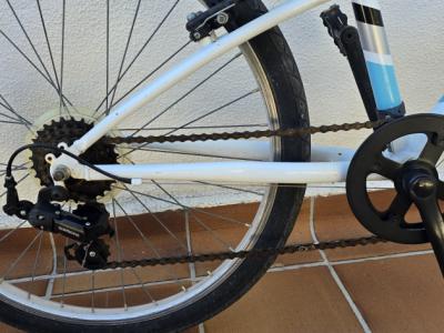 Kinderfahrrad 24" - mit Helm