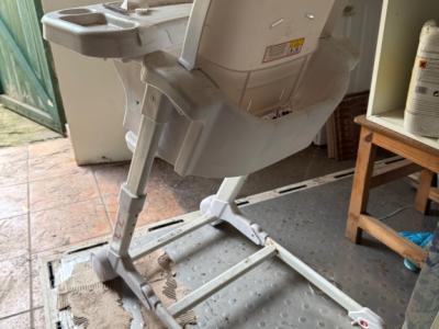 Child high chair FOR FREE
