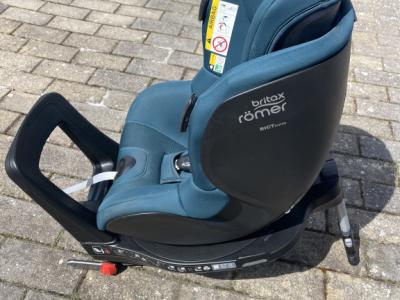 Child seat Britax Römer DUALFIX i‑Size + Modular iSense Base – Premium complete set