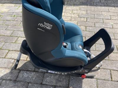 Child seat Britax Römer DUALFIX i‑Size + Modular iSense Base – Premium complete set