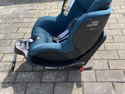 Child seat Britax Römer DUALFIX i‑Size + Modular iSense Base – Premium complete set