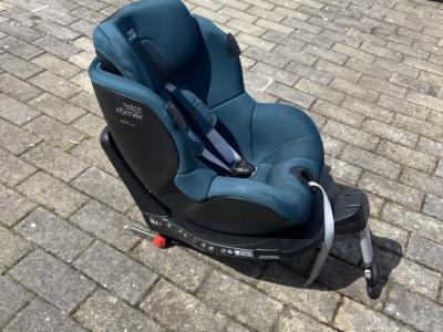 Child seat Britax Römer DUALFIX i‑Size + Modular iSense Base – Premium complete set