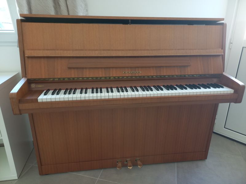 Piano completamente reacondicionado, marca ED.SAILER