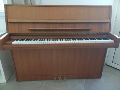 Piano completamente reacondicionado, marca ED.SAILER