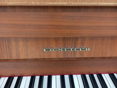 Piano completamente reacondicionado, marca ED.SAILER