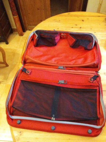 Kleider Koffer/ Tasche