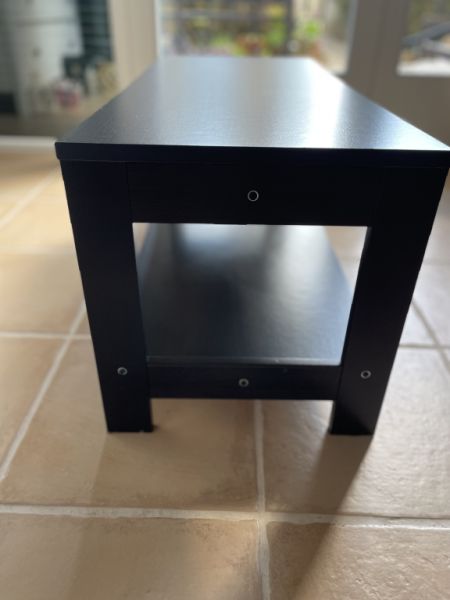 Mesa pequeña, mesa auxiliar o mesa de TV