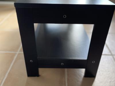 Mesa pequeña, mesa auxiliar o mesa de TV