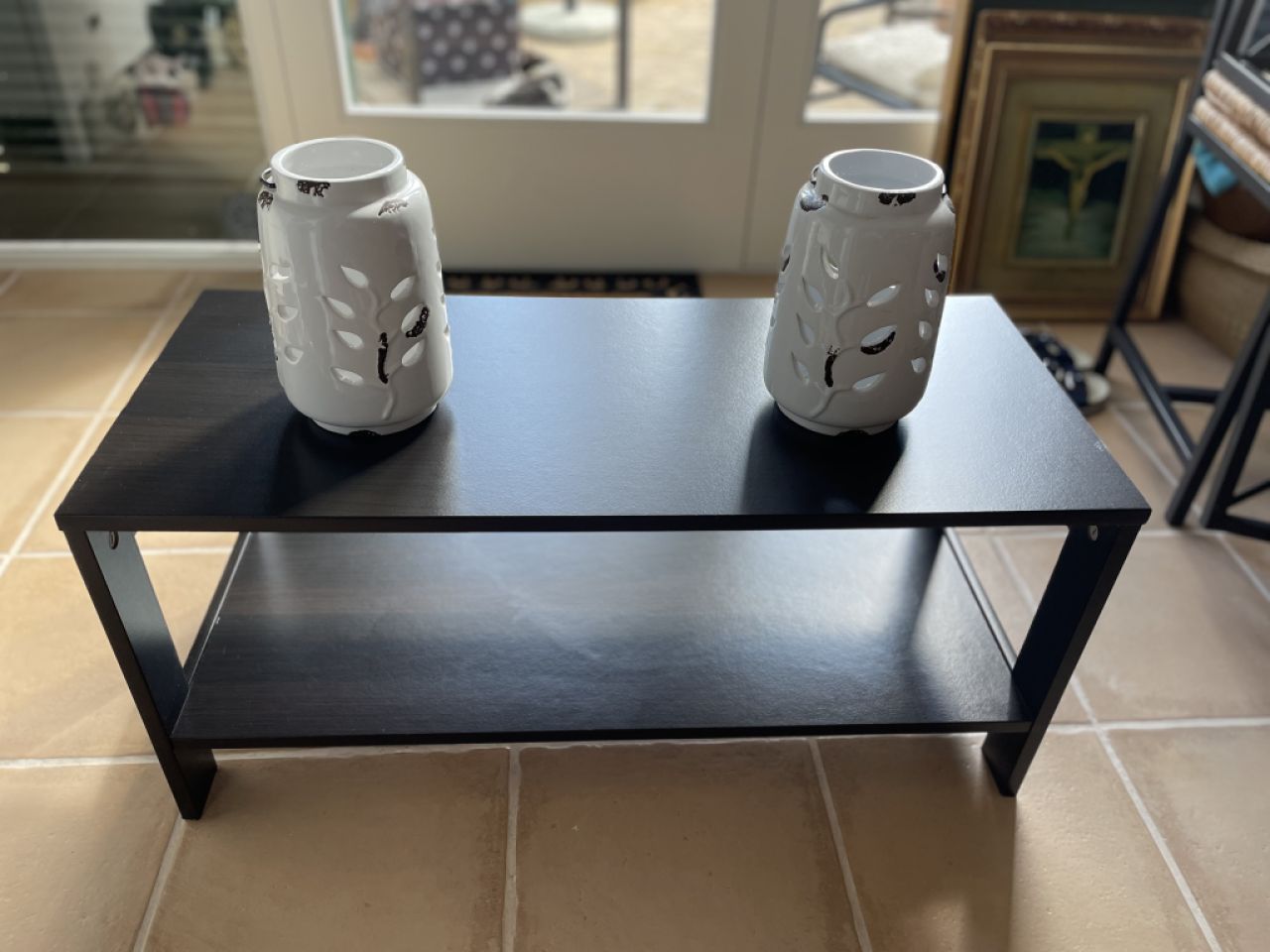 Mesa pequeña, mesa auxiliar o mesa de TV