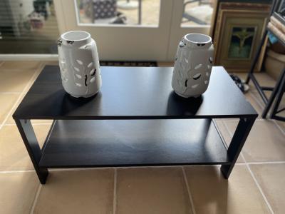 Mesa pequeña, mesa auxiliar o mesa de TV