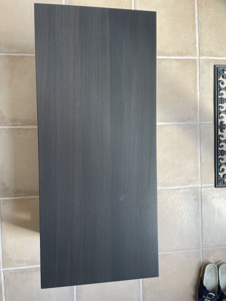 Mesa pequeña, mesa auxiliar o mesa de TV