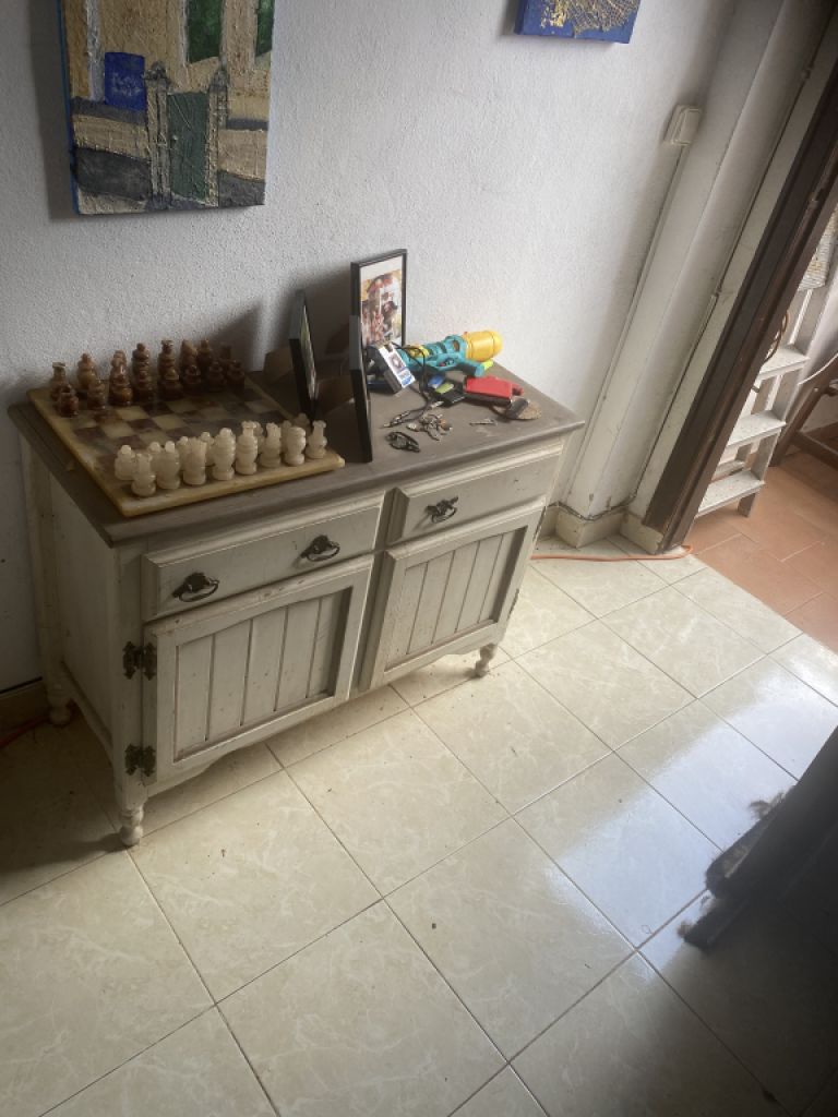 Kleines Schränkchen