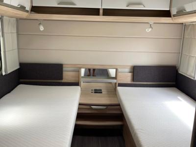 Knaus Südwind 580 UE 60 Years LIKE NEW, Air Conditioning, Luxury Awning with Extensions | Immediate